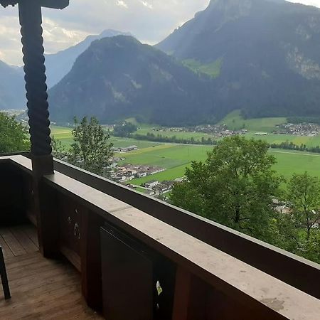 Alpine Cottage With Exceptional View Mayrhofen Exterior foto